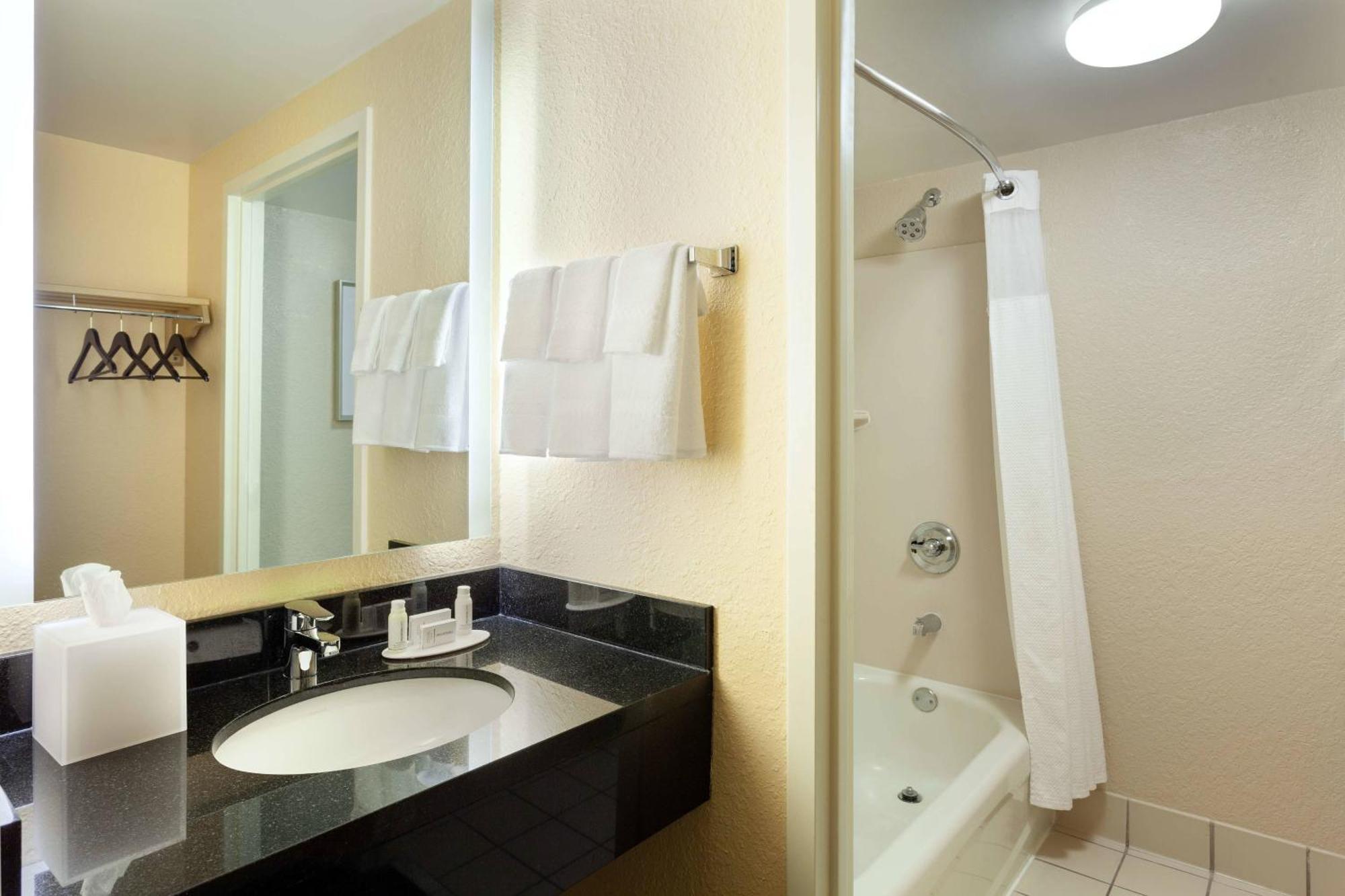 Fairfield & By Marriott Orlando Buena Vista In The Marriott Village Hotel Lake Buena Vista